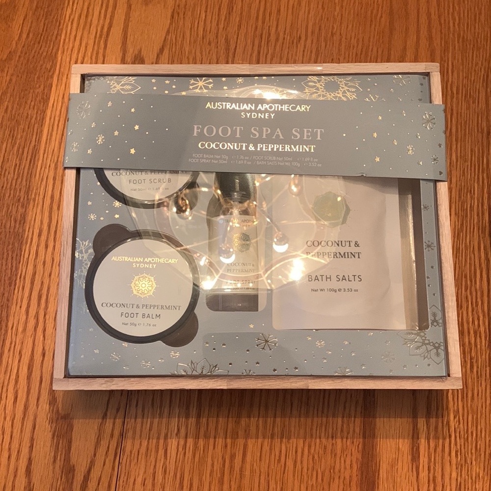 Australian Apothecary Coconut & Peppermint Foot Spa Set {NWT}